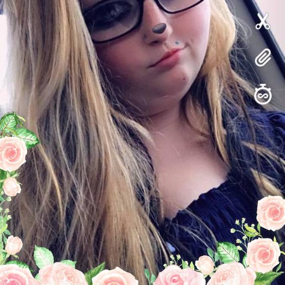 Meet your Posher, Kayla - Picture 1 of 1